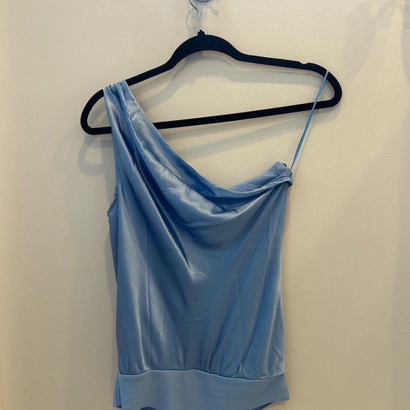 Cami NYC Darby bodysuit in blue - Picture 2 of 4
